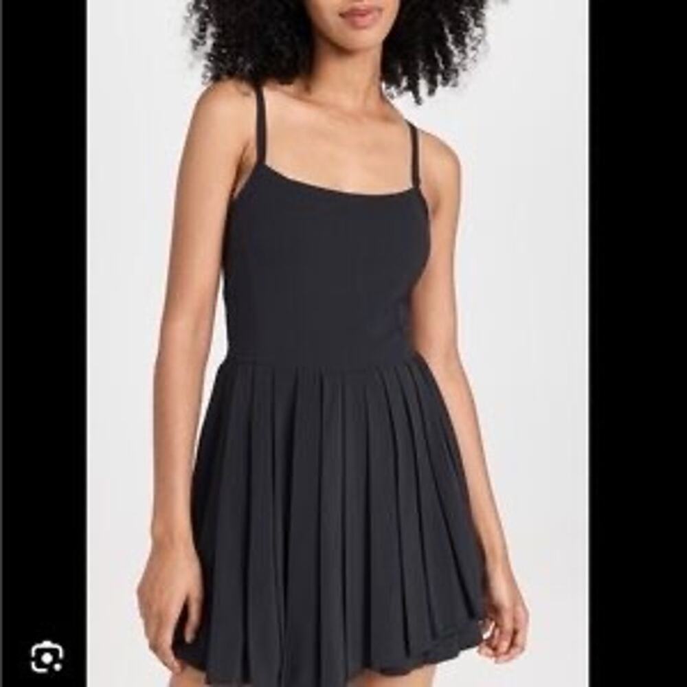 Outdoor Voices Exercise Dress Black Pleated Active Dress Built-In Shorts XS